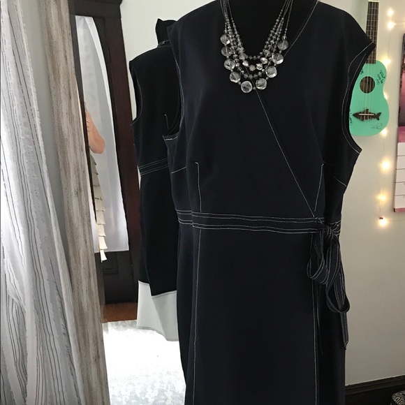 Maggie London Woman’s Plus dress-navy blue - Picture 2 of 7